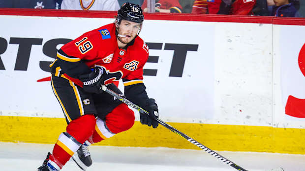 matthew-tkachuk-flames